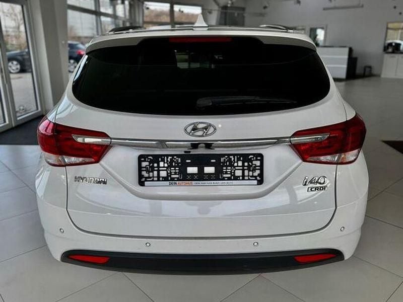 Gebraucht Hyundai i40 141 PS (103 kW) 2016 Weiß Kombi