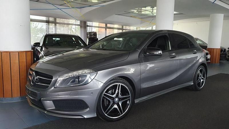 Grau Gebraucht 2012 Mercedes A200 AMG line Limousine | 16.990 € (Etwas zu teuer) - Bild 1/4
