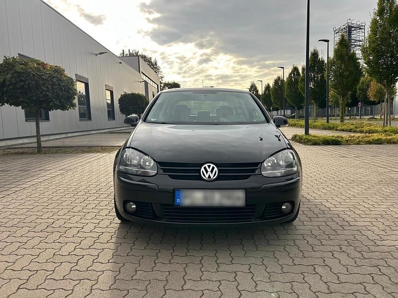 Schwarz Gebraucht 2006 VW Golf V Kleinwagen | 2.700 € (Fairer Preis) - Bild 1/4