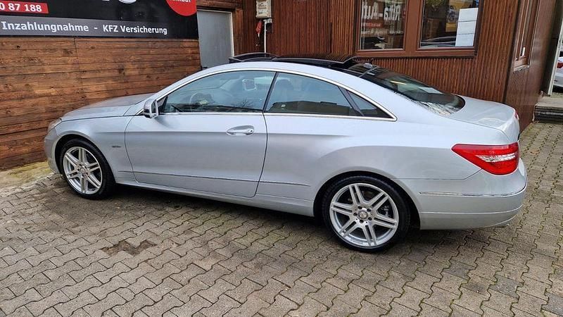 Second-hand Mercedes E250 204 CP (150 kW) 2010 Argintiu Coupe