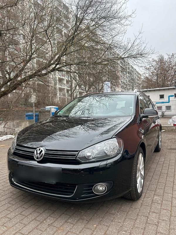 Schwarz Gebraucht 2011 VW Golf Kombi | 4.950 € (Guter Preis) - Bild 1/4