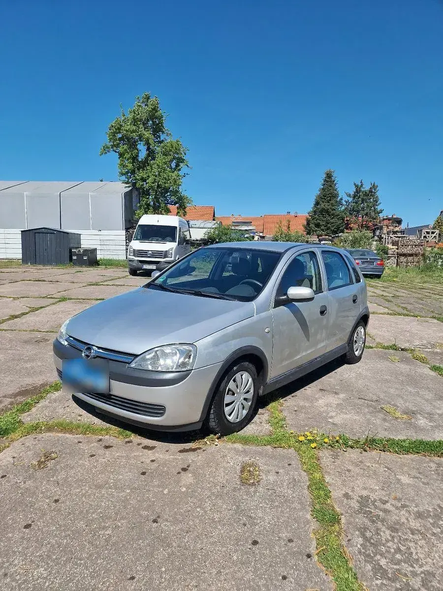 Gebraucht Opel Corsa 75 PS (55 kW) 2004 Silber Kleinwagen