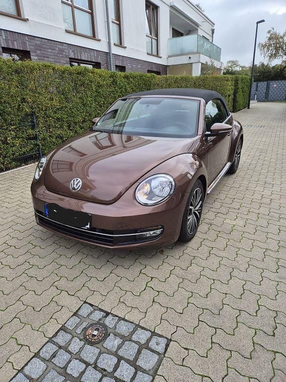 Gebraucht VW Beetle Allstar 105 PS (77 kW) 2016 Braun Kleinwagen