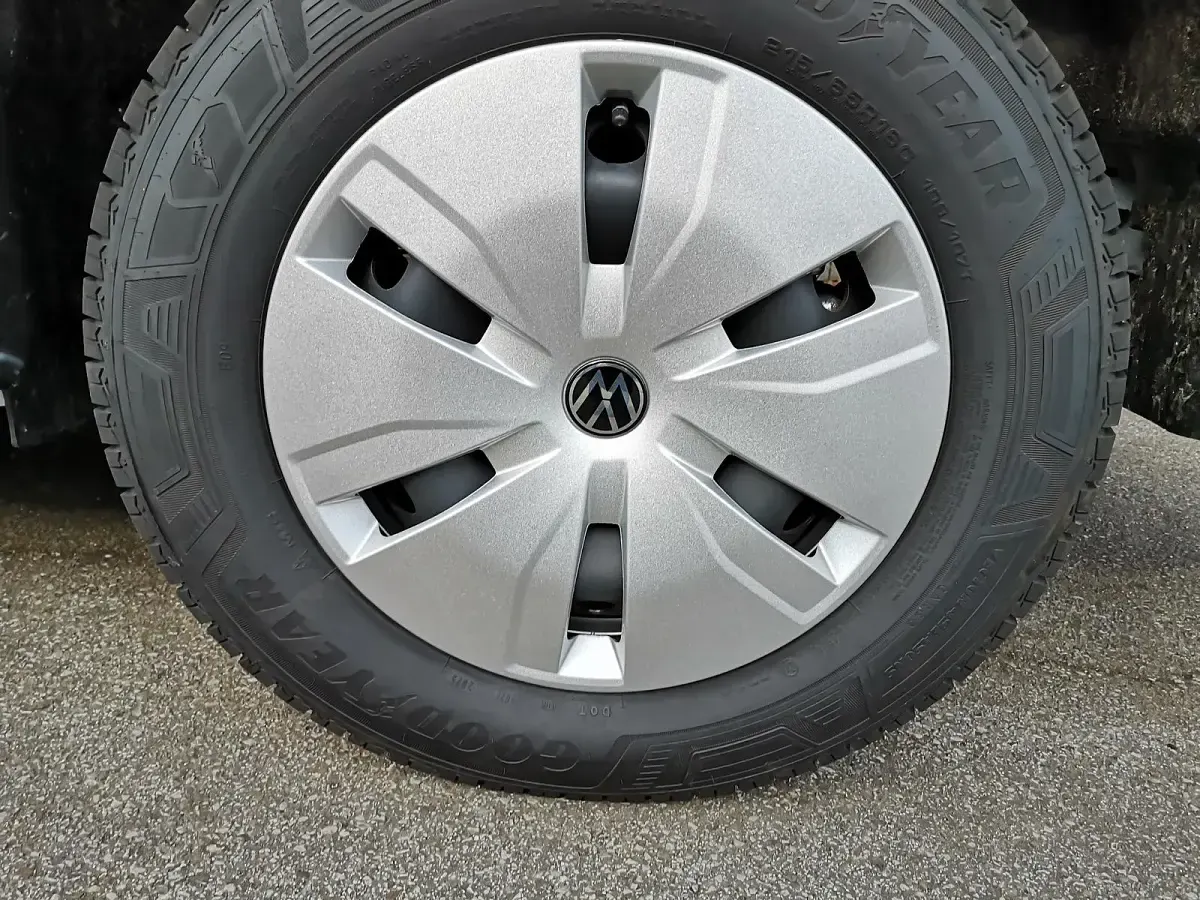 Neu VW T7 100 kW (136 PS) 2026 Clear white Van