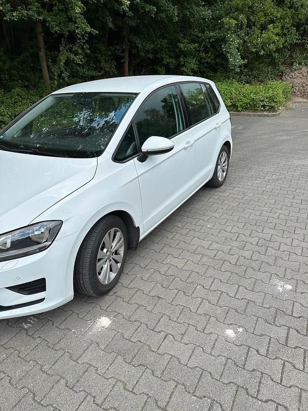Gebraucht VW Golf VII 125 PS (91 kW) 2015 Weiß Limousine