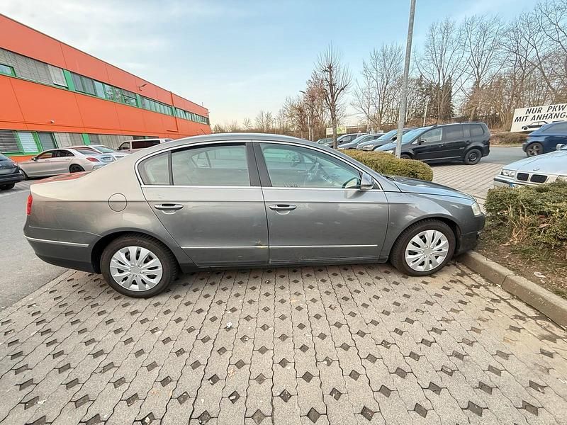 Gebraucht VW Passat 150 PS (110 kW) 2005 Grau Limousine