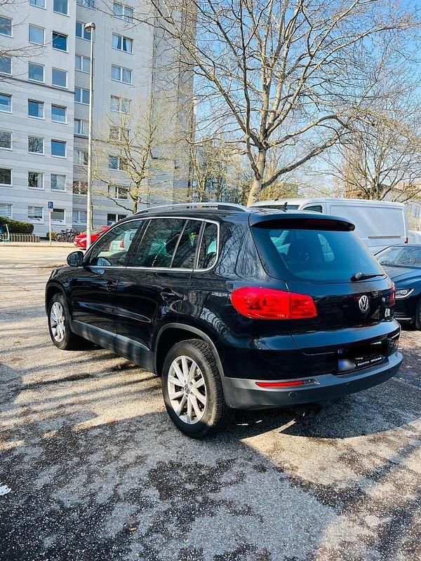 Gebraucht VW Tiguan 140 PS (102 kW) 2012 Schwarz SUV