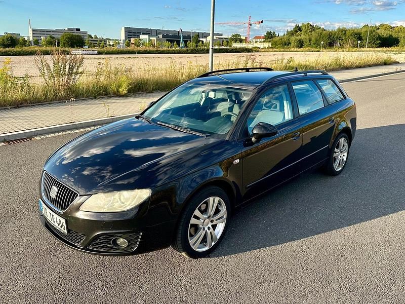Schwarz Gebraucht 2011 Seat Exeo Kombi | 2.499 € (Etwas zu teuer) - Bild 1/4