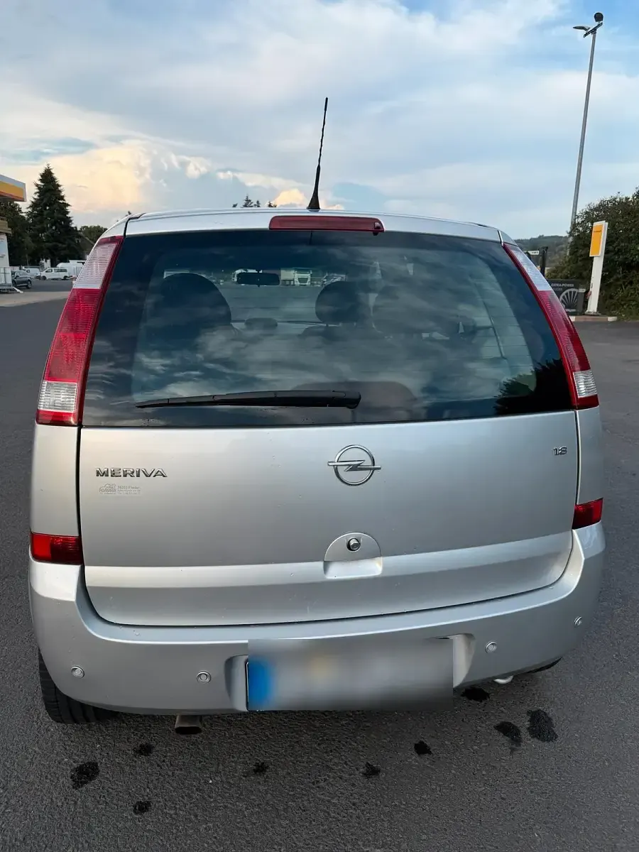 Gebraucht Opel Meriva Cosmo 125 PS (91 kW) 2004 Silber Van / Kleinbus