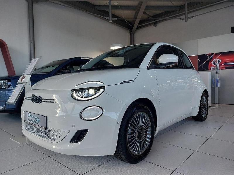 Weiß Neu 2025 Fiat 500e Limousine | 26.900 € (Guter Preis) - Bild 1/4