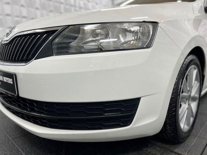Usata Skoda Rapid Active 90 CV (66 kW) 2015 Bianco Utilitaria