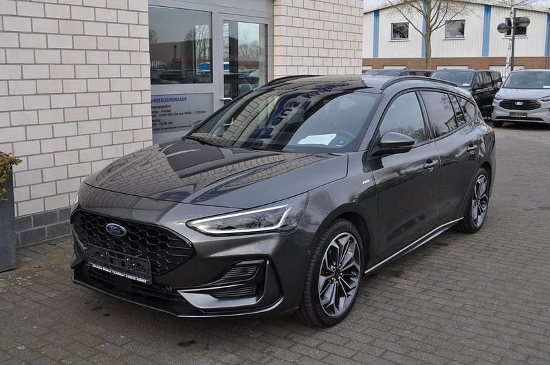 Gebraucht Ford Focus ST-Line X 155 PS (114 kW) 2025 Grau Limousine