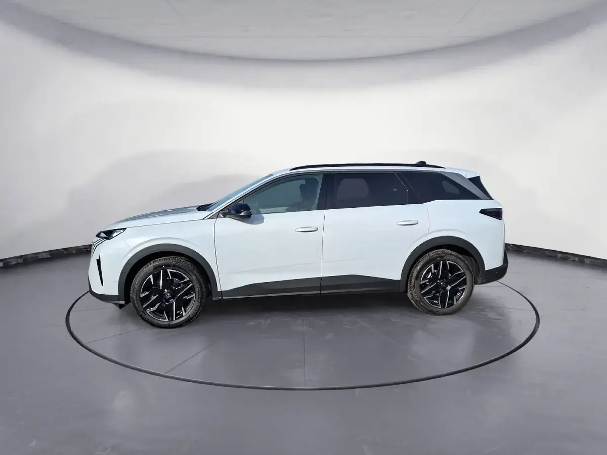 Gebraucht Peugeot 5008 Allure 145 PS (106 kW) 2026 SUV