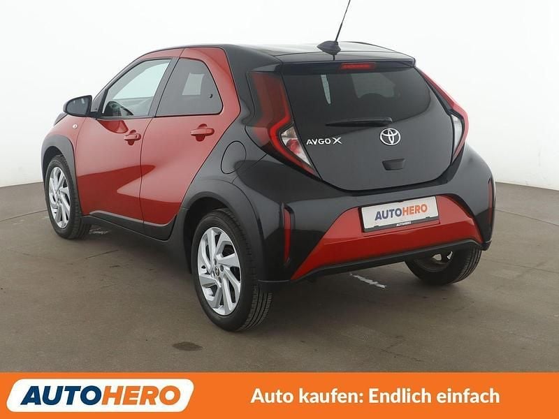 Gebraucht Toyota Aygo X Pulse 72 PS (52 kW) 2022 Rot SUV