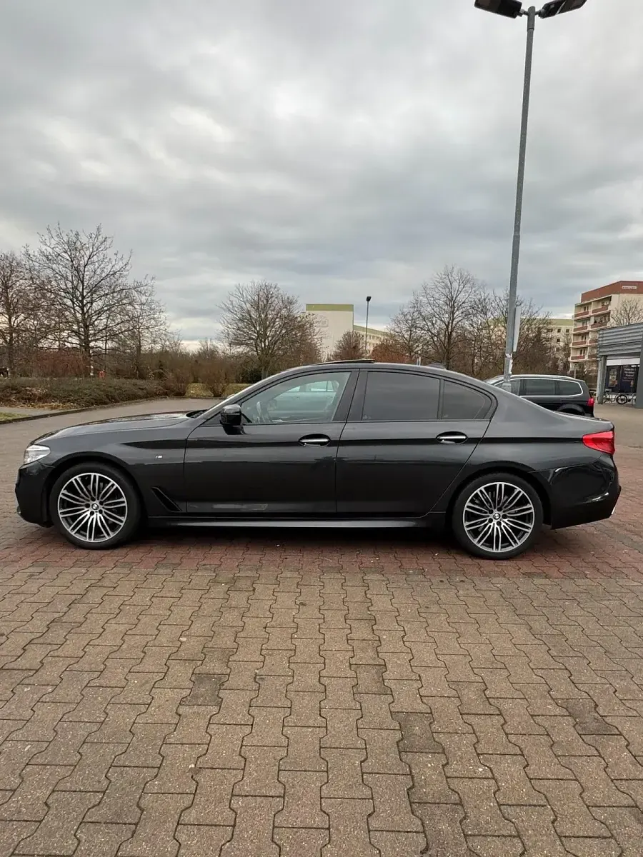 Gebraucht BMW 530 M Sport 265 PS (194 kW) 2017 Grau Limousine