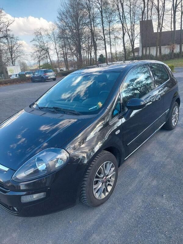 Schwarz Gebraucht 2011 Fiat Punto Life Kleinwagen | 3.500 € (Guter Preis) - Bild 1/4