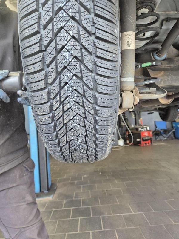 Gebraucht Mitsubishi Space Star 70 PS (51 kW) 2017 Weiß Kleinwagen