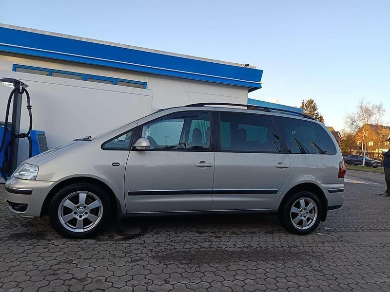 Gebraucht 2009 VW Sharan Comfortline Van / Kleinbus | 4.200 € (Fairer Preis) - Bild 1/4