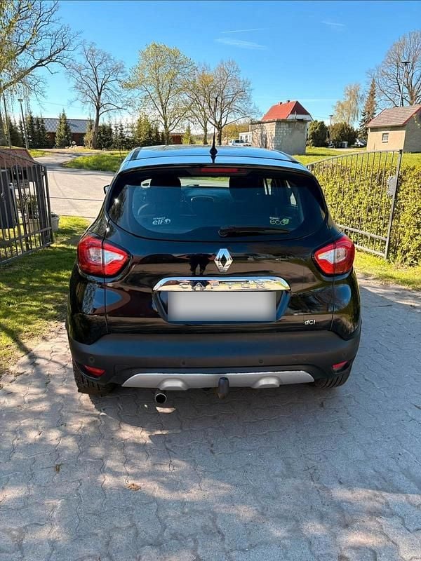 Second-hand Renault Captur 90 CP (66 kW) 2014 Negru SUV