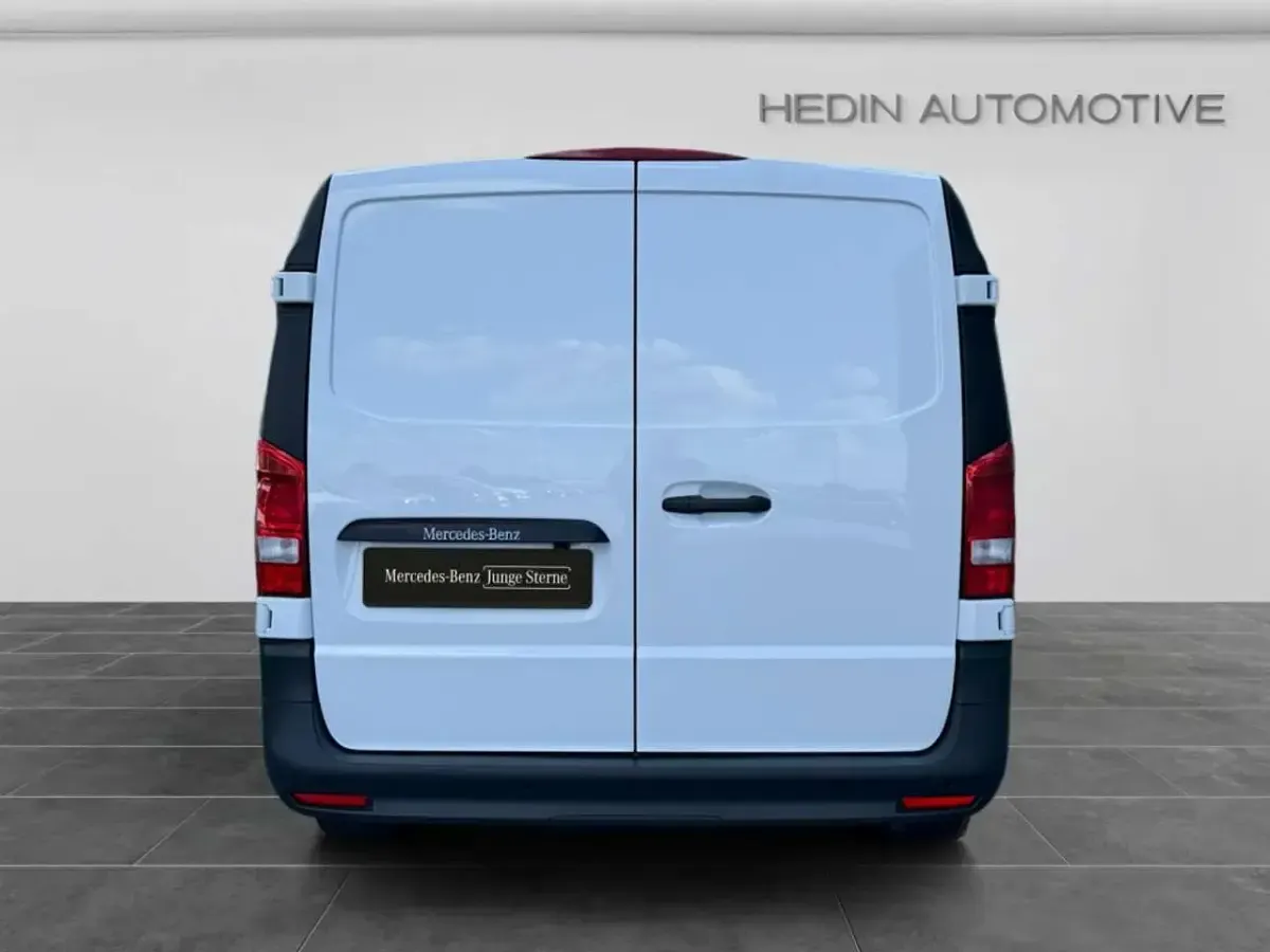 Gebraucht Mercedes Vito 136 PS (100 kW) 2025 Weiß Van