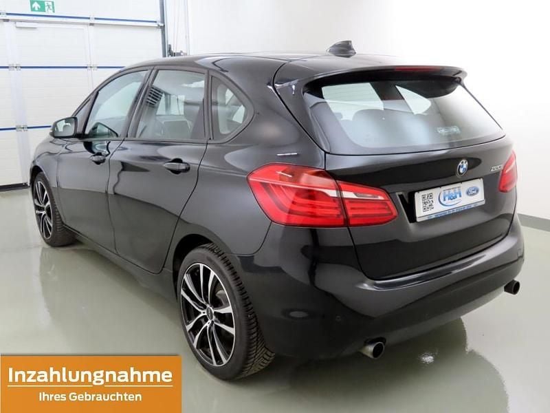 Usado BMW 220 Active Tourer Advantage 192 HP (141 kW) 2016 Preto Monovolume