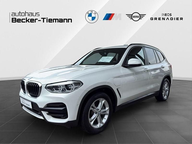 Alpinweiß uni Gebraucht 2021 BMW X3 Sport Line SUV | 29.812 € (Guter Preis) - Bild 1/4