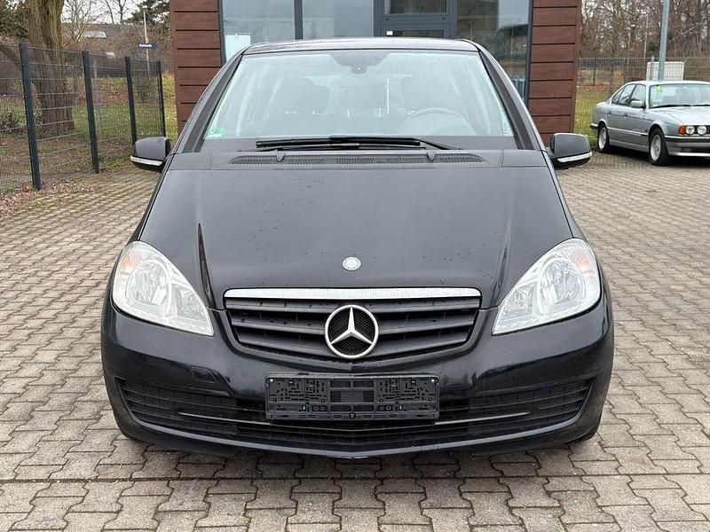 Gebraucht Mercedes A160 95 PS (69 kW) 2010 Schwarz Limousine