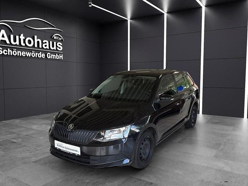 Schwarz Gebraucht 2016 Skoda Fabia Active Kombi | 6.990 € (Guter Preis) - Bild 1/4