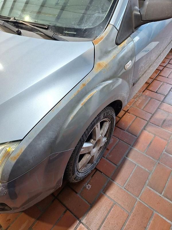 Gebraucht Ford Focus Viva 75 PS (55 kW) 2005 Limousine