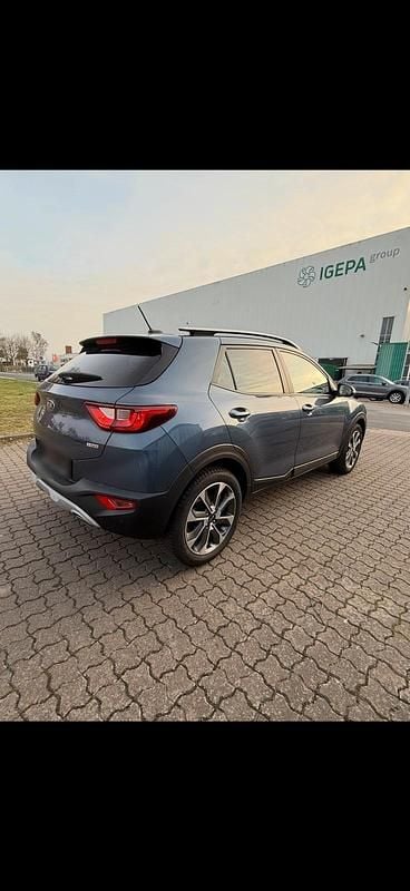 Gebraucht Kia Stonic 100 PS (73 kW) 2020 Blau SUV