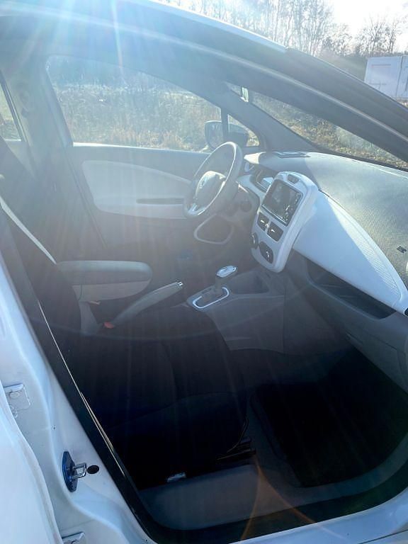 Gebraucht Renault Zoe Life 58 kW (79 PS) 2018 Weiß Kleinwagen