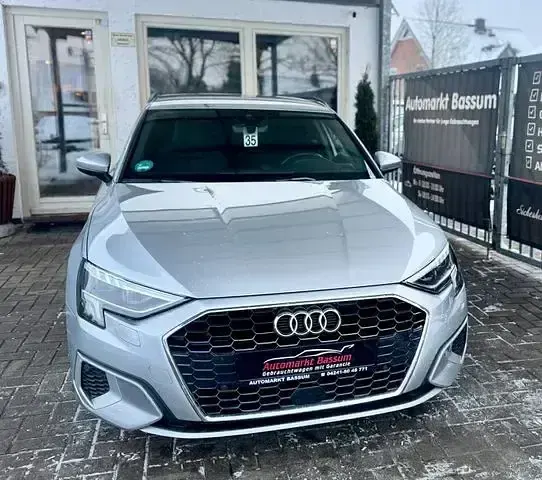 Używany Audi A3 Advanced 110 KM (80 kW) 2024 Szary Sedan/Limuzyna