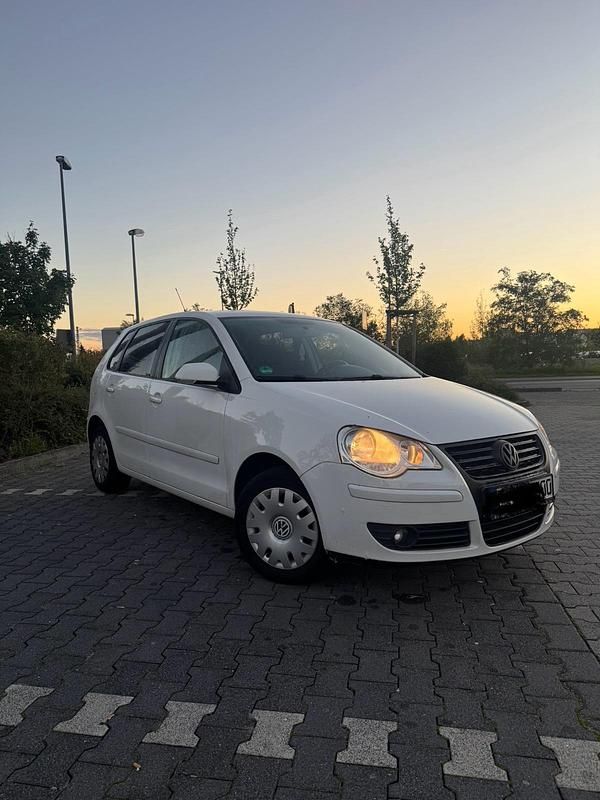 Weiß Gebraucht 2009 VW Polo Kleinwagen | 2.400 € (Guter Preis) - Bild 1/4