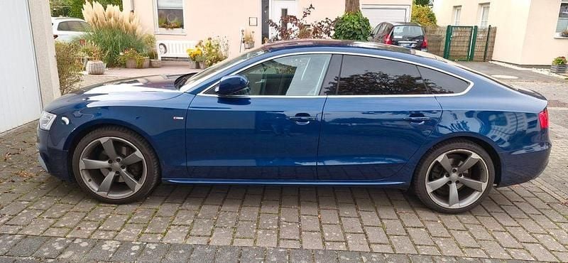 Gebraucht Audi A5 Sportback Design 230 PS (169 kW) 2016 Blau Kleinwagen