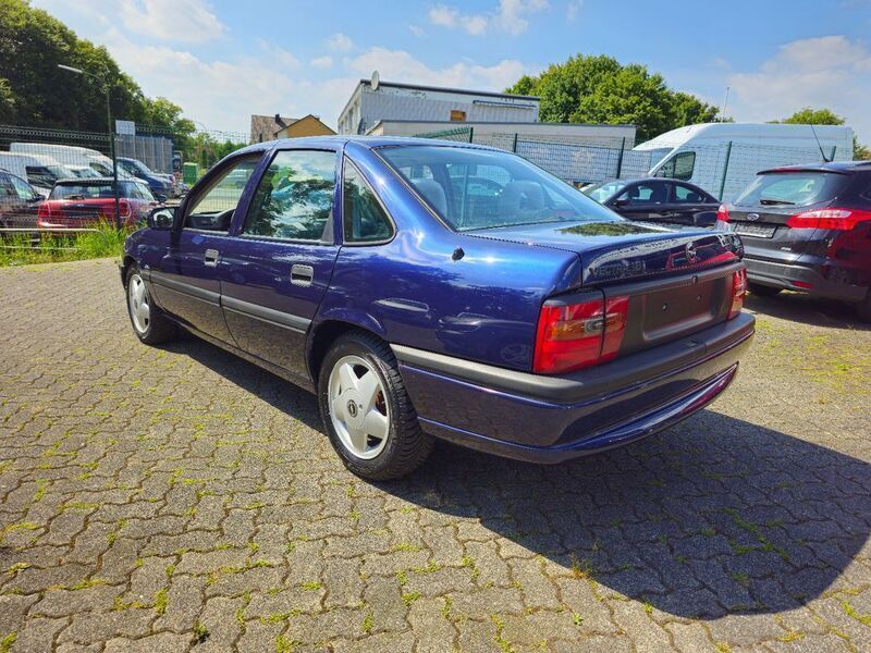 Gebraucht Opel Vectra 90 PS (66 kW) 1995 Blau Limousine