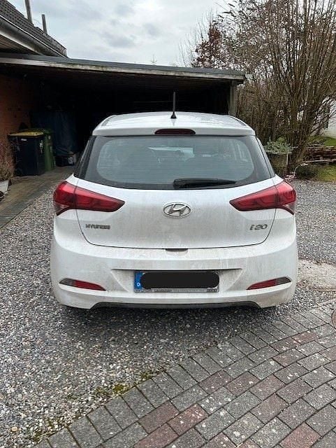 Gebraucht Hyundai i20 Active 75 PS (55 kW) 2017 Weiß Limousine