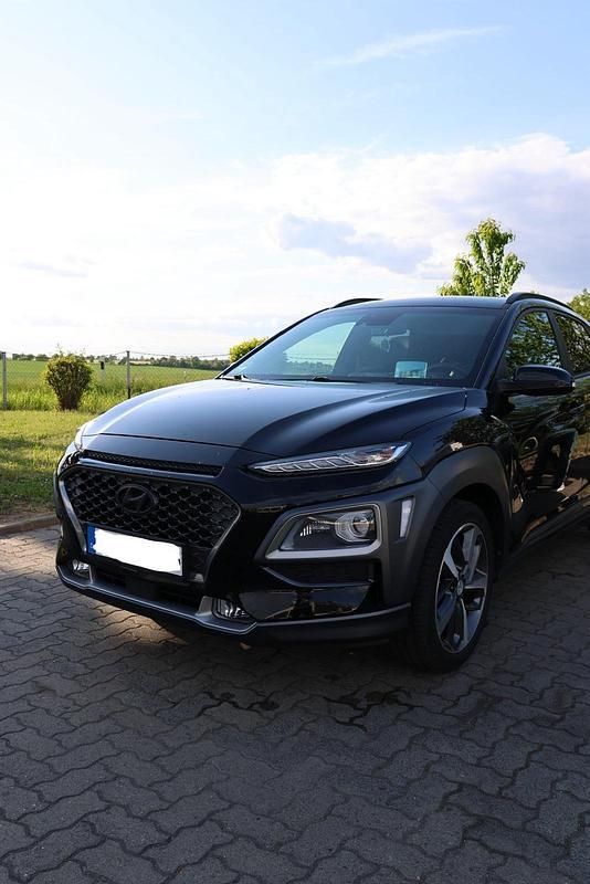 Schwarz Gebraucht 2019 Hyundai Kona Style SUV | 11.490 € (Superpreis) - Bild 1/4