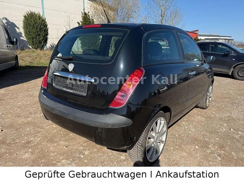 Gebraucht Lancia Ypsilon 80 PS (58 kW) 2006 Schwarz Kleinwagen