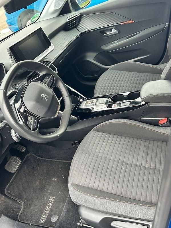 Gebraucht Peugeot e-208 Active 100 kW (136 PS) 2022 Blau Kleinwagen