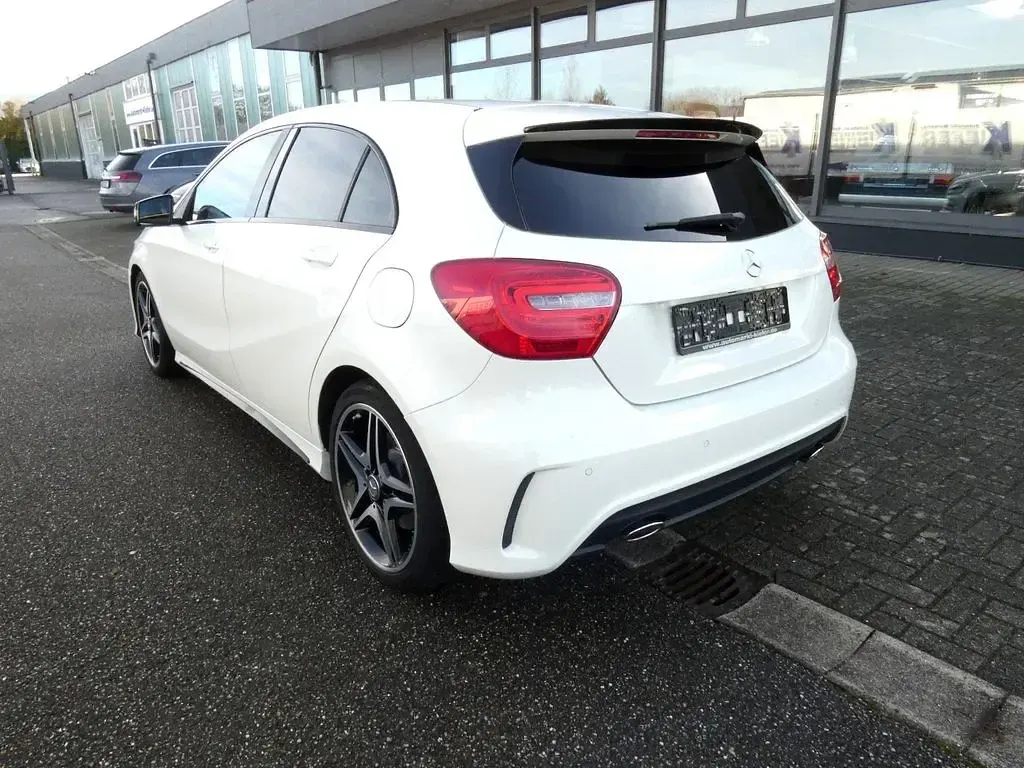 Gebraucht Mercedes A220 AMG 170 PS (125 kW) 2015 Weiß Kleinwagen