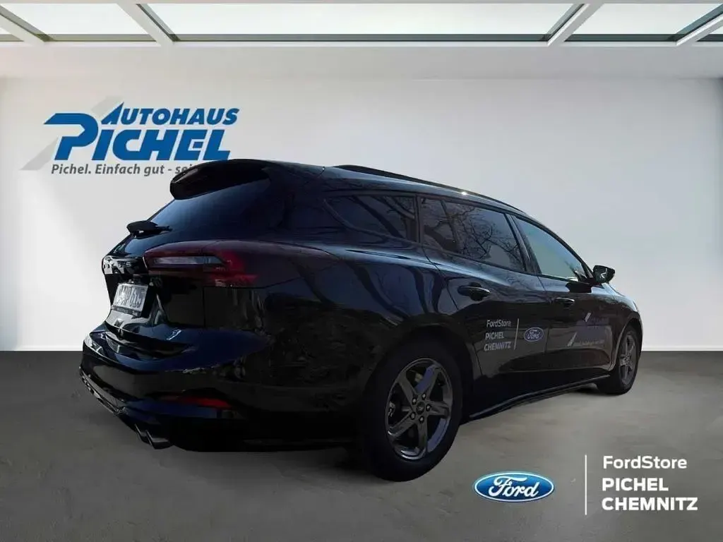 Używany Ford Focus ST-Line 125 KM (91 kW) 2024 Czarny Kombi