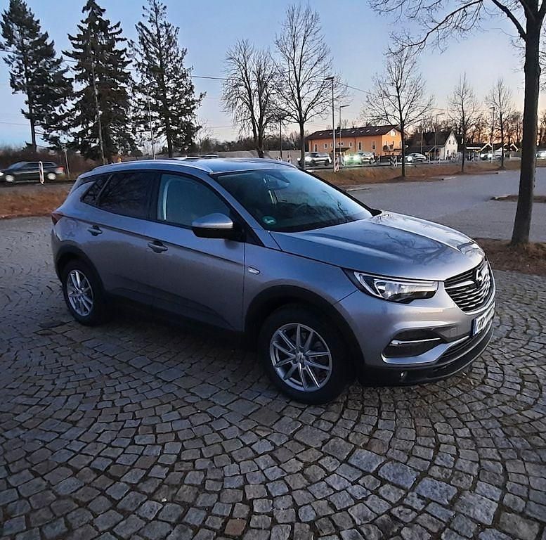 Silber Gebraucht 2017 Opel Grandland X Edition SUV | 12.400 € (Fairer Preis) - Bild 1/4