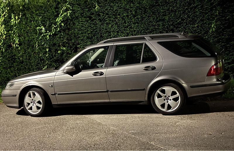 Usata Saab 9-5 220 CV (161 kW) 2003 Argento Berlina
