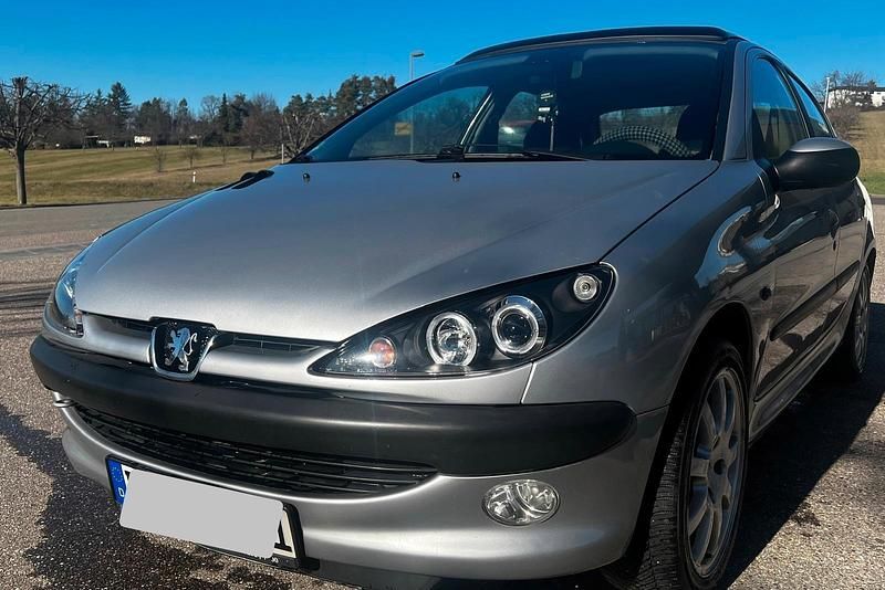 Gebraucht Peugeot 206 109 PS (80 kW) 2002 Silber Kleinwagen