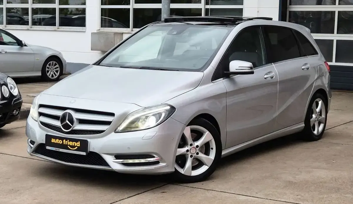 Gebraucht Mercedes B220 170 PS (125 kW) 2014 Silber Kleinwagen