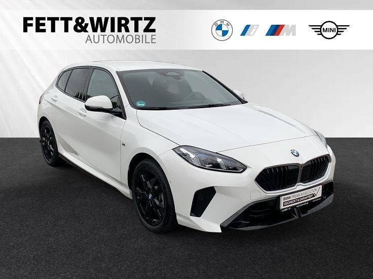 Alpinweiss Gebraucht 2024 BMW 120 M Sport Kleinwagen | 32.790 € (Superpreis) - Bild 1/3