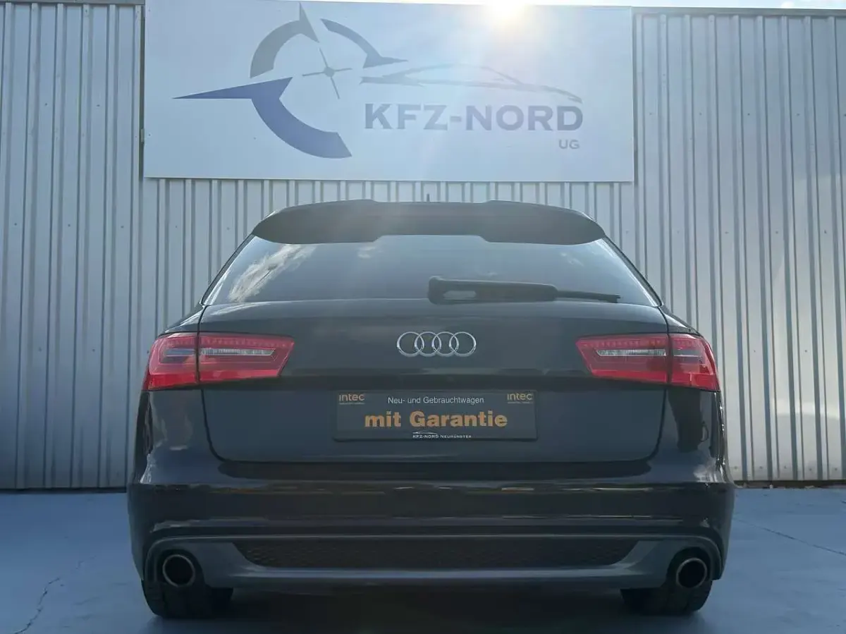 Gebraucht Audi A6 Ambiente 313 PS (230 kW) 2013 Havannaschwarz metallic Kombi