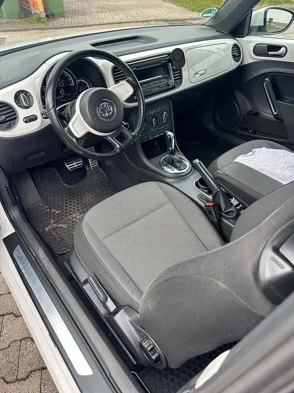 Second-hand VW Beetle 140 CP (102 kW) 2013 Alb Hatchback