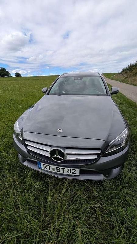 Grau Gebraucht 2019 Mercedes C200 Kombi | 21.000 € (Guter Preis) - Bild 1/4