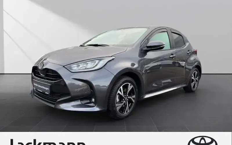 Gebraucht Toyota Yaris Hybrid Comfort 117 PS (86 kW) 2025 Kleinwagen
